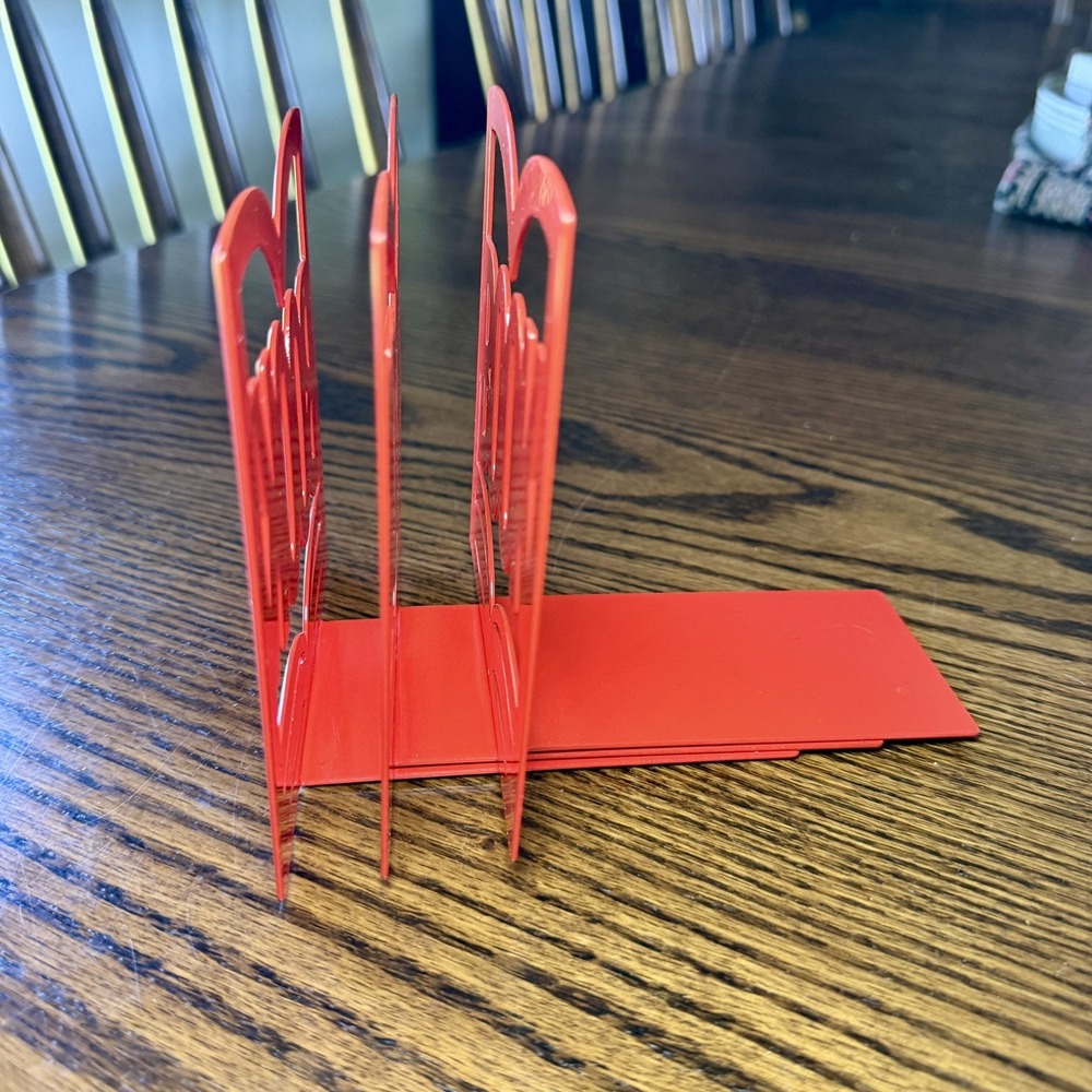 Vintage Red Metal Bookends / Book Dividers – Desk Shelf Organizer Set of 3 - Picture 7 of 7
